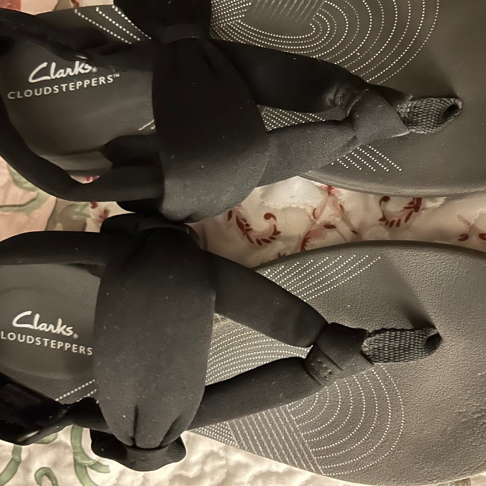 Clark Cloud Stepper Sandles.
